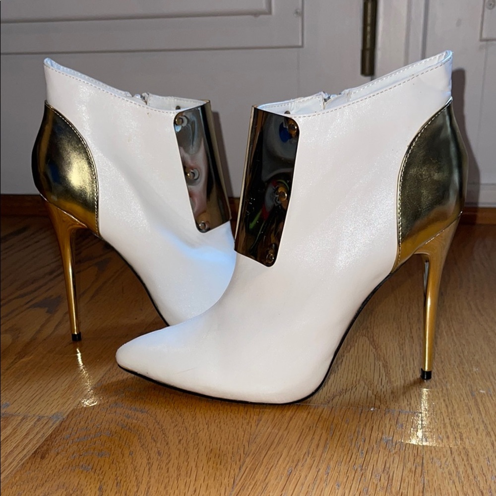 Privileged White and Gold Heeled Boots with Stiletto